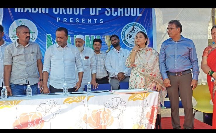 Hon. UT Khader felicitates the sports team